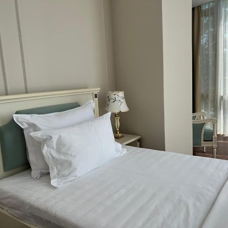 Sol Invictus Boutique Hotel Durres Albania Dış mekan fotoğraf
