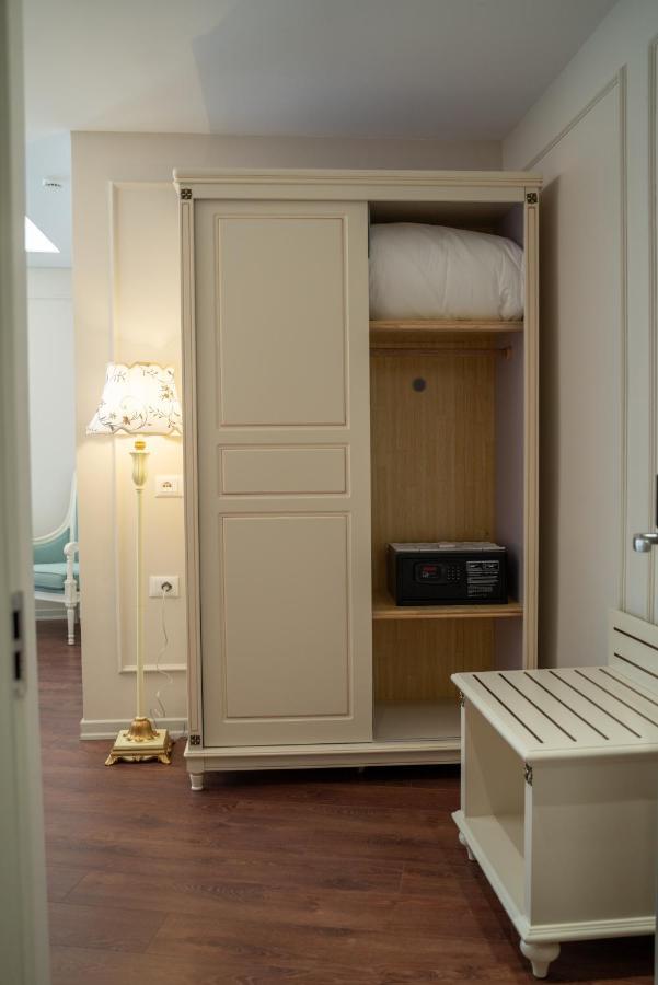 Sol Invictus Boutique Hotel Durres Albania Dış mekan fotoğraf